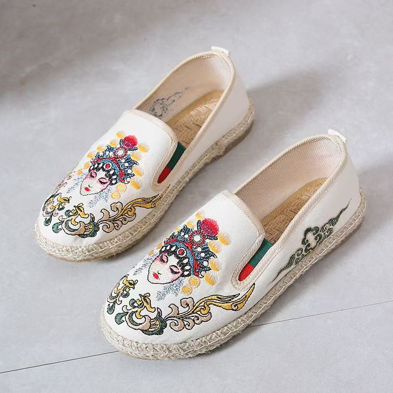Embroidery Style - Women Flat Sole Embroidered Cloth Shoes