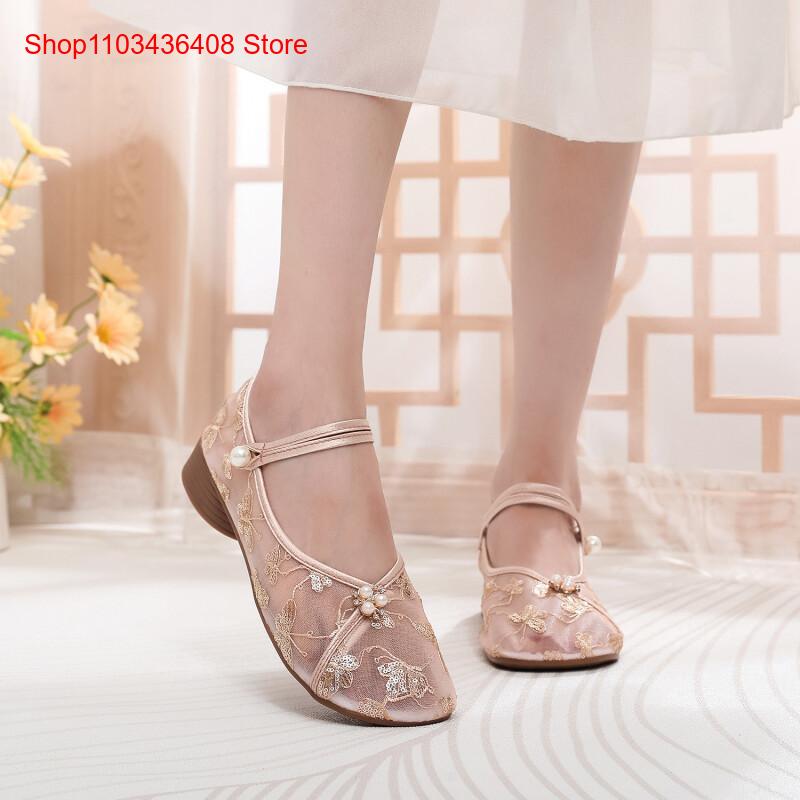 New Mesh Low Heels with Cheong - Embroidery Style 评论和价格