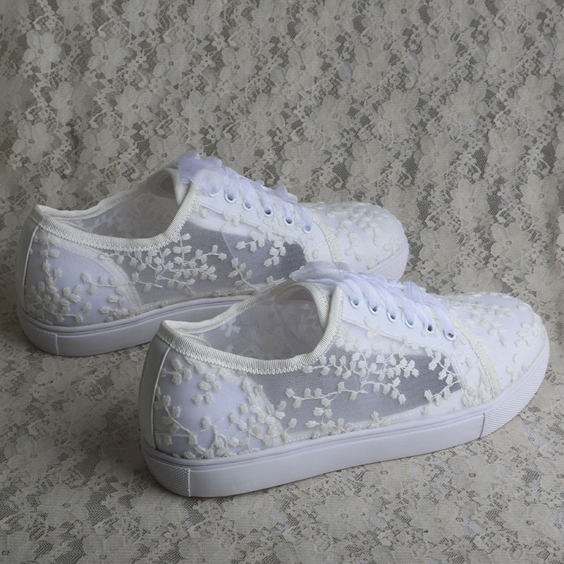 Wedopus White Sneakers for Wom - Embroidery Shoes 评论和价格