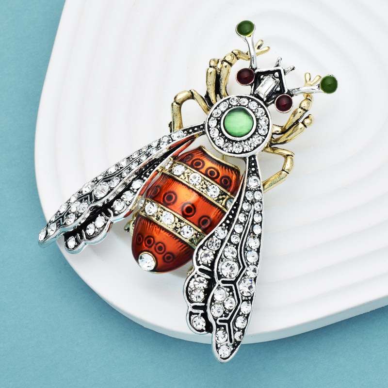 Wuli&baby Vintage Bee Brooches - Embroidery Kiss 评论和价格