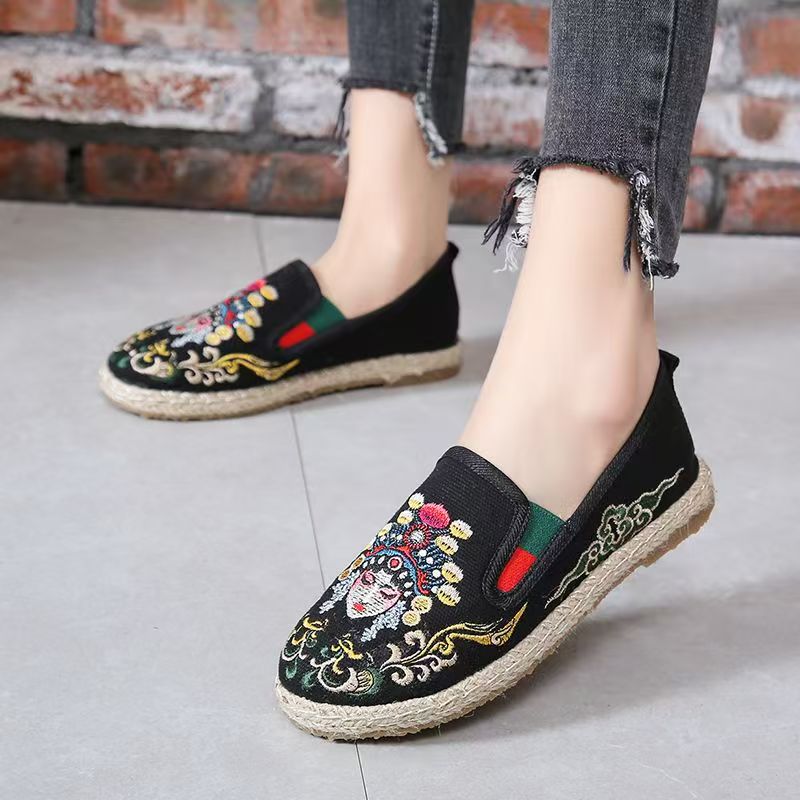 Women Flat Sole Embroidered Cl - Embroidery Style 评论和价格