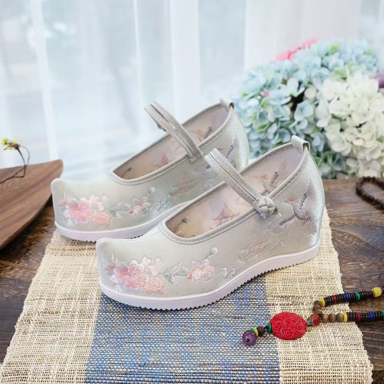 Women Increased Internal Embro - Embroidery Style 评论和价格