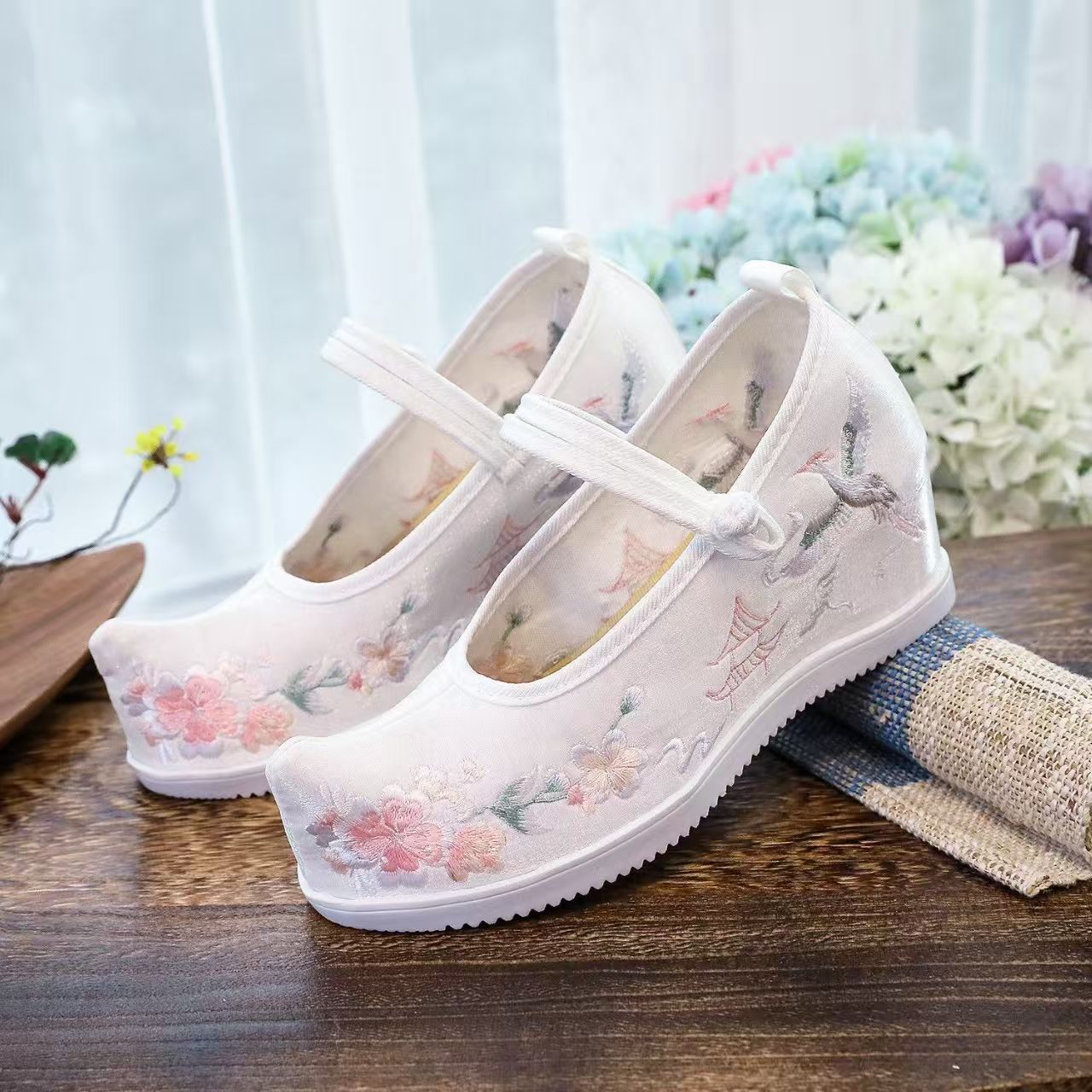 Women Increased Internal Embro - Embroidery Style 评论和价格