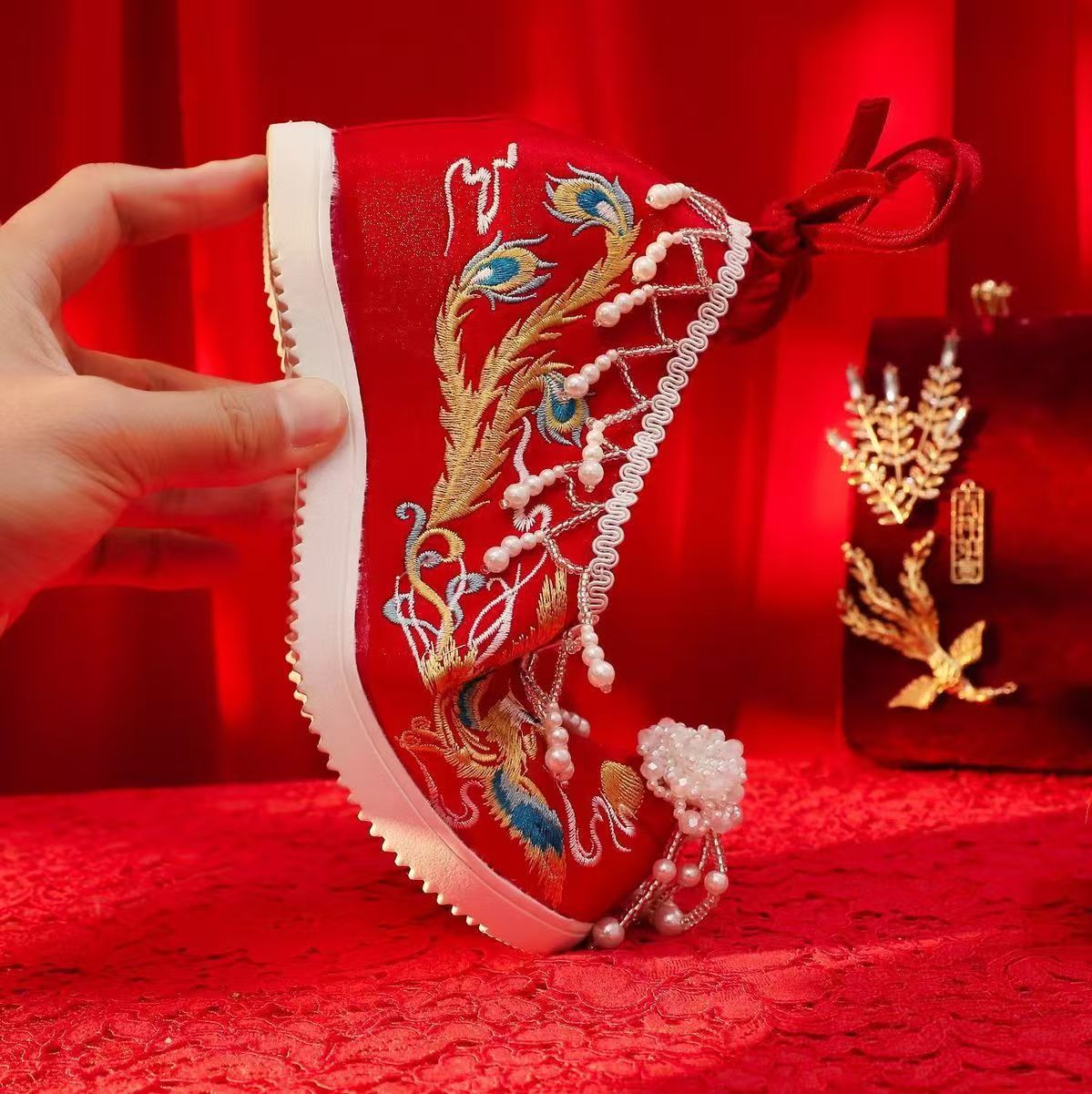 Women New Red Embroidered Wedd - Embroidery Style 评论和价格